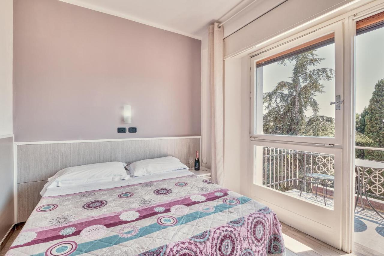 Hotel Astoria Bordighera Luaran gambar